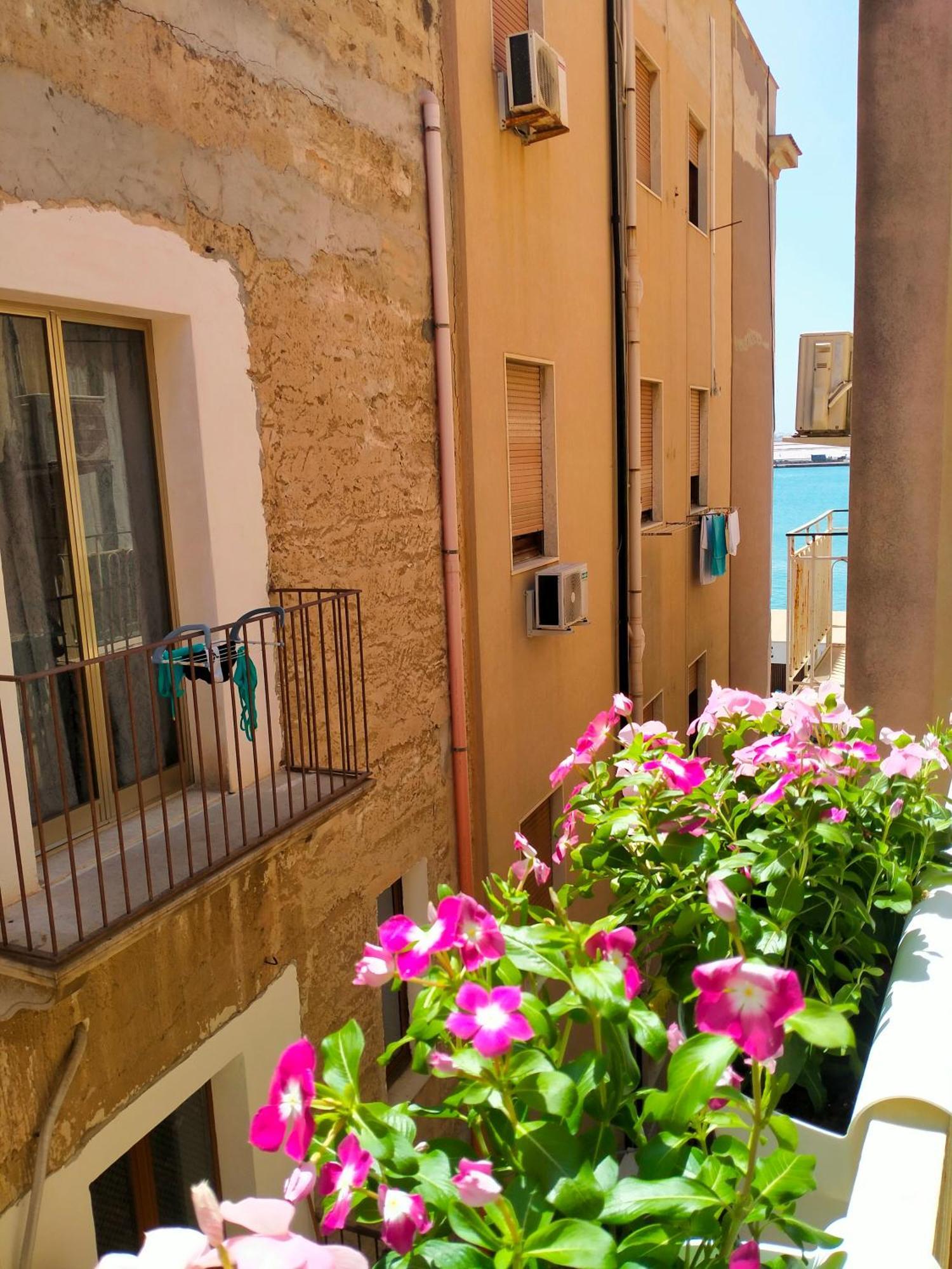 A Casa Tutti Bene Apartment Trapani Exterior foto